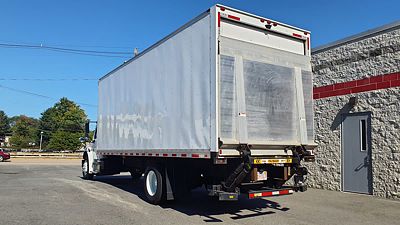 2019 Freightliner M2 106