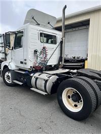 2016 Volvo VNL42T