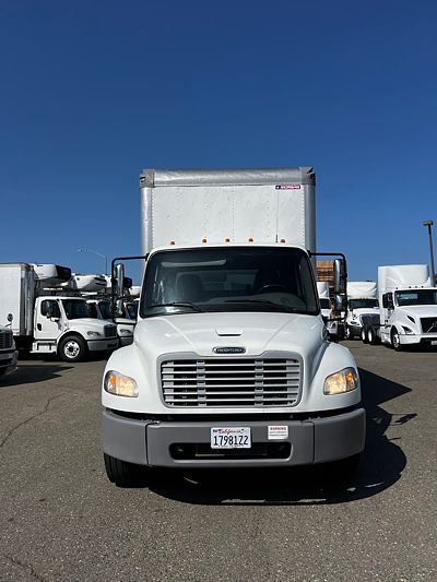 2021 Freightliner M2 106