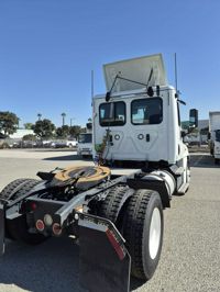 2018 Freightliner CASCADIA 125
