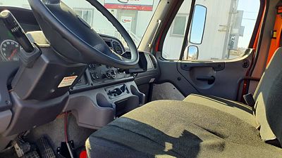 2018 Freightliner M2 106