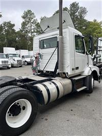 2016 Volvo VNL42T