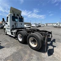 2016 Freightliner CASCADIA 125