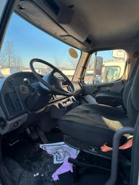 2018 Freightliner M2 106