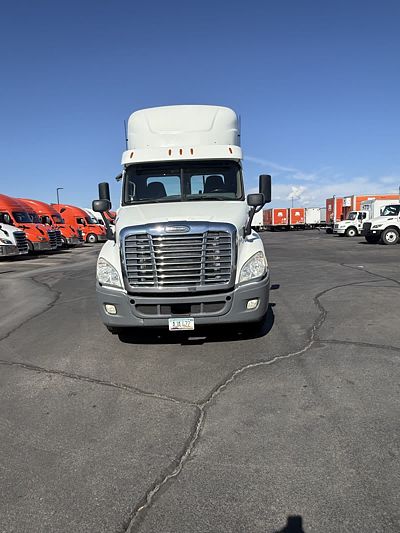2020 Freightliner CASCADIA 125