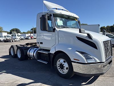 2020 Volvo VNL64T-300