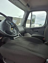 2022 Freightliner M2 106