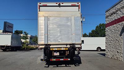 2019 Freightliner M2 106