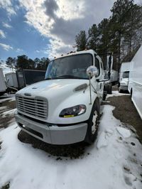 2015 Freightliner M2 106