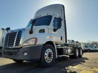 2018 Freightliner CASCADIA 113" DAYCAB