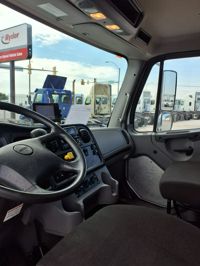 2022 Freightliner M2 106