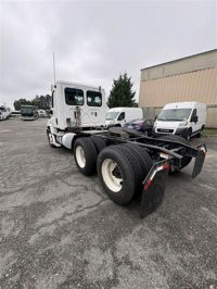 2019 Freightliner CASCADIA 125