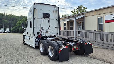 2019 Freightliner CASCADIA 125