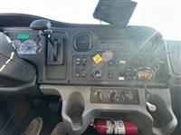 2016 Freightliner M2 106