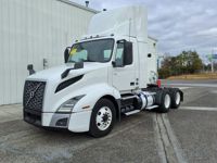 2019 Volvo VNL64T-300
