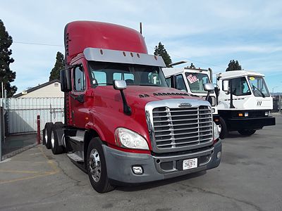 2017 Freightliner CASCADIA 125