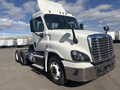 2018 Freightliner CASCADIA 125