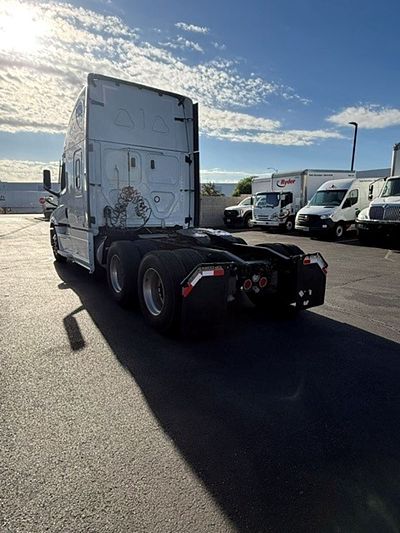 2022 Freightliner NEW CASCADIA PX12664