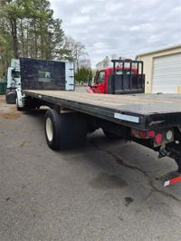 2014 Freightliner M2 106