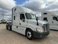 2020 Freightliner CASCADIA 125