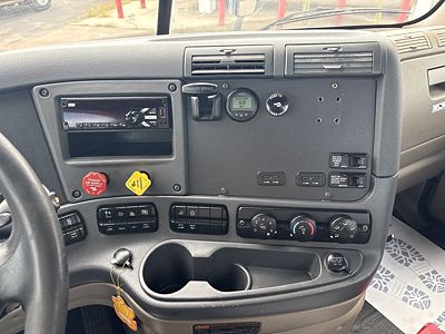 2020 Freightliner CASCADIA 125