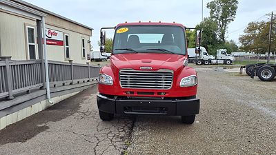 2017 Freightliner M2 106
