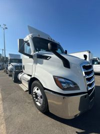 2020 Freightliner NEW CASCADIA 116