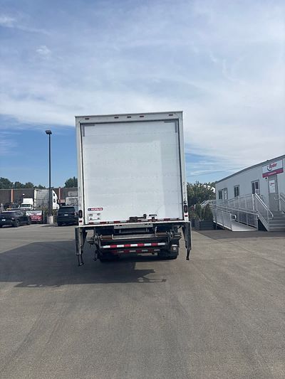 2019 Freightliner M2 106