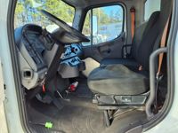 2018 Freightliner M2 106