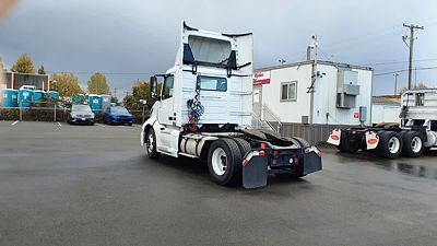 2019 Volvo VNL42T 300