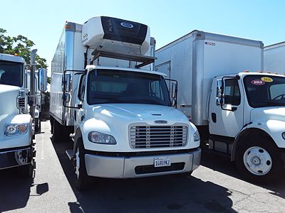 2016 Freightliner M2 106