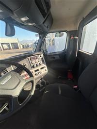 2016 Freightliner M2 106