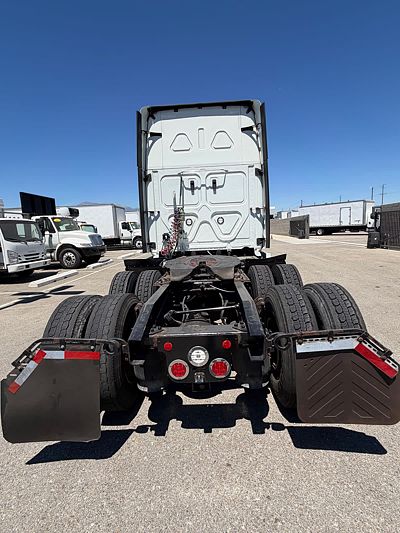 2022 Freightliner NEW CASCADIA PX12664