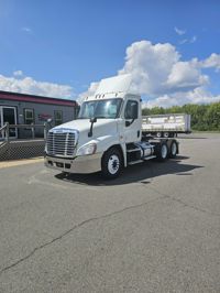 2018 Freightliner CASCADIA 125
