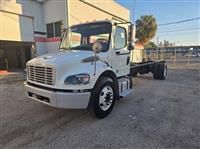 2019 Freightliner M2 106