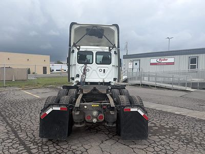2019 Freightliner CASCADIA 125