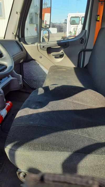 2018 Freightliner M2 106
