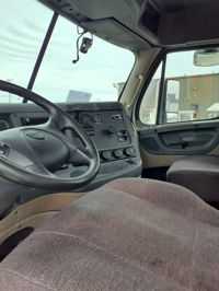 2020 Freightliner CASCADIA 125