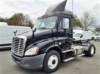 2017 Freightliner CASCADIA 113