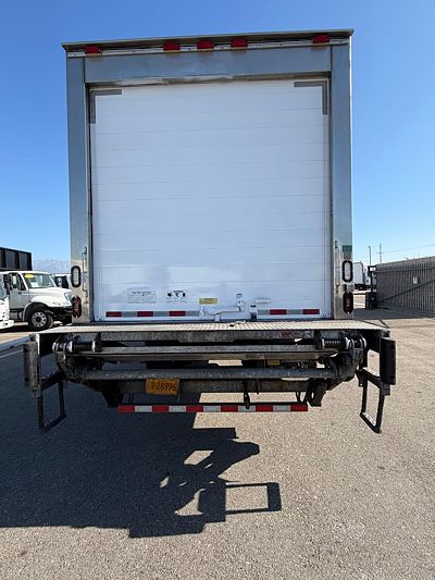 2016 Freightliner M2 106