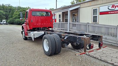 2017 Freightliner M2 106