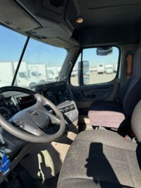 2018 Freightliner CASCADIA 125