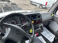 2015 Freightliner M2 106