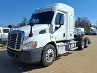 2020 Freightliner CASCADIA 113" DAYCAB