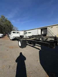 2021 Freightliner M2 106