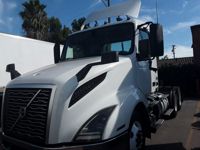 2019 Volvo VNL64T-300