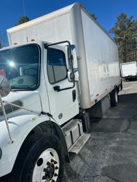 2018 Freightliner M2 106
