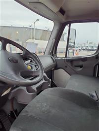 2018 Freightliner M2 106