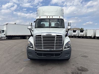 2020 Freightliner CASCADIA 125
