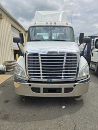 2018 Freightliner CASCADIA 125